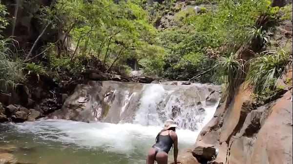 Sensuallatina_Lilyan en el río nuevamente