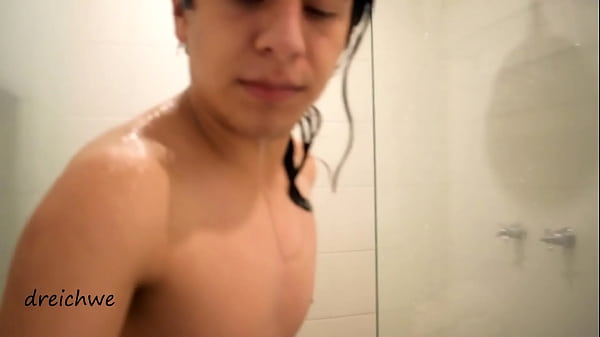 Delicious hot bath for my ass 