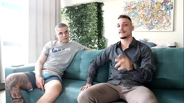Primeira Cena Gay No Teste Do Sofa thumbnail