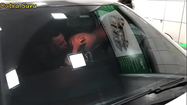 Play MP4 - Fui trocar &oacute;leo do carro e acabei pagando com a buceta&period; Fazer o que&quest; Toda Hora Sem Parar