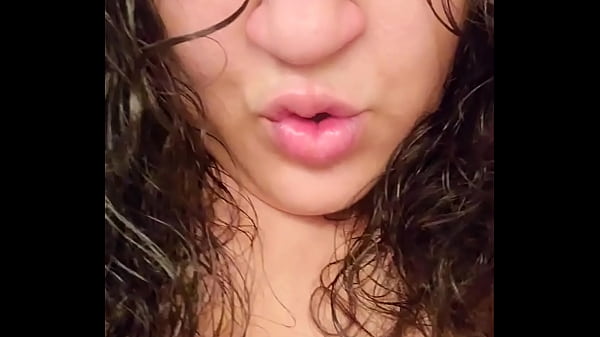 Play MP4 - Pretty pink pussy Lil-Ryda shows off thick self