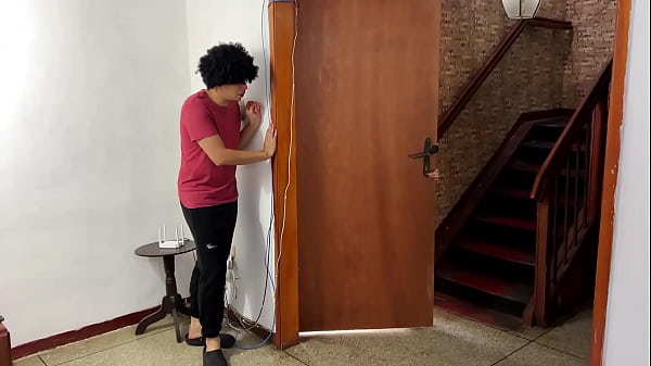 Play MP4 - PADRASTRO ESPERO A SU HIJASTRA COLEGIALA EN CASA PARA COGERLA DESPUES DE CLASES