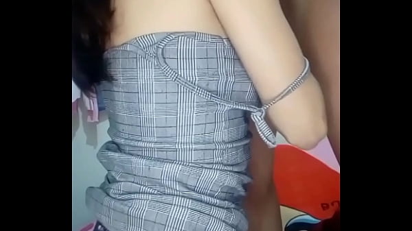 Play MP4 - Despues de que su novio le fuera infiel&comma; invite a mi mejor amiga para aconsejarla y terminamos cogiendo hasta ella tener un rico orgasmo despues de un largo sexo duro