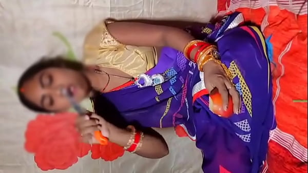 Play MP4 - Desi hot bhabhi Desi styles new video in Hindi uncut video real life Hindi audio