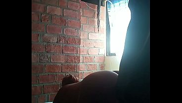 Enfermera puta enamorada de un paciente afloja el culo 