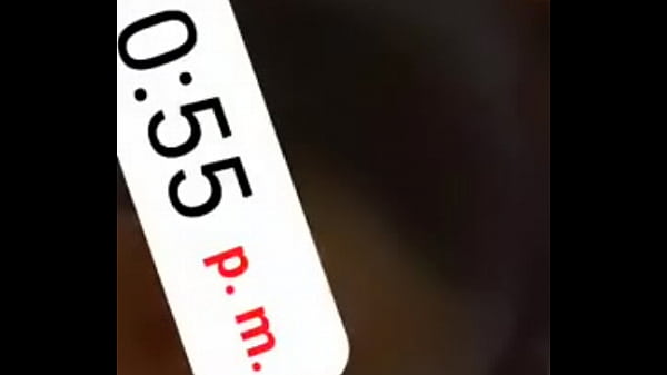 La peque&ntilde;a culona valeria denuevo en tanga roja 