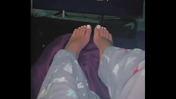 Sexy white toes