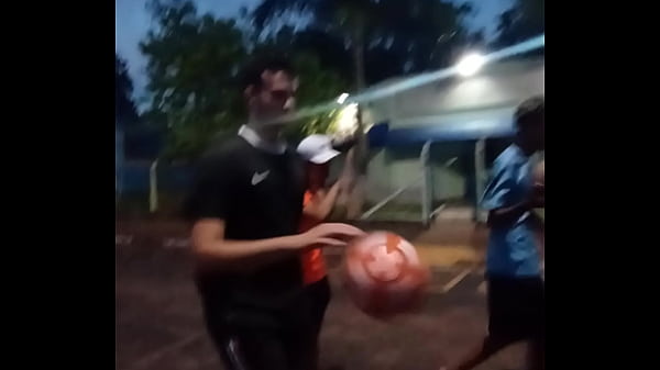 Dando coice no time do renannoveski na linha holandesa 