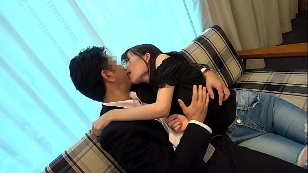 Play MP4 - 顔面偏差値&エロ偏差値激高さん「5年ぶりのSEX解禁でドMが爆裂」■※顔面偏差値激高JDが逆ナンパに初挑戦※美人なのに経験人数1人の超貴重種※