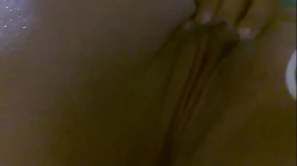 Mi novia bella se masturba 