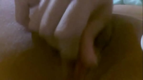 Play MP4 - Mi novia bella se masturba