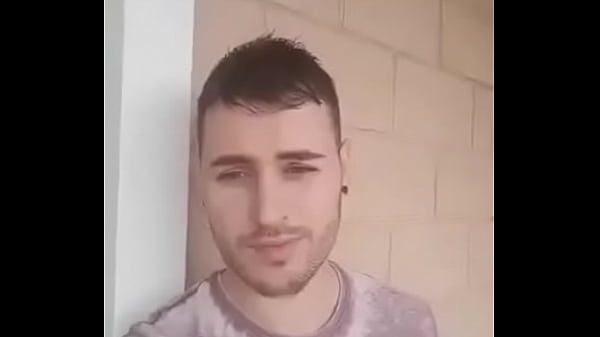 D&aacute;ndole una buena mamada a mi camarada 