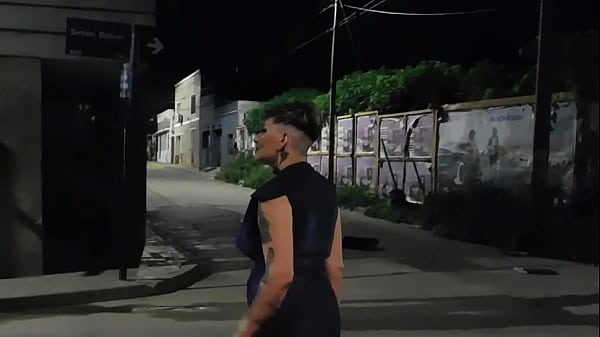 El Macho Le Coje Bien El Orto Para Que La Perra Siga Trabajando En La Calle thumbnail