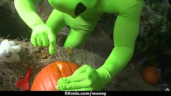 Sexy natural chick trades cash_for some rough_sex 25