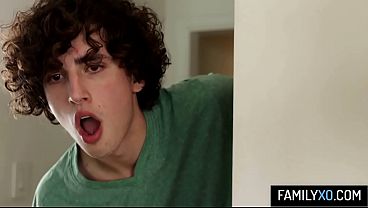 Nonton Lustful Stepmother Wants Her Stepsons To Fuck Her Pussy And Ass thumbnail