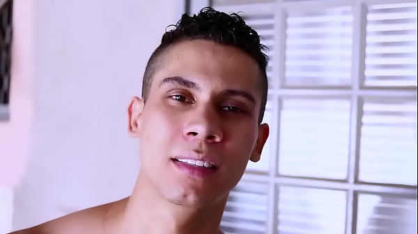 Play MP4 - j&period; novinho gay sexy