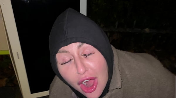 Play MP4 - Cracky and the TV