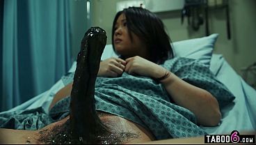 Nonton Korean Stepdaughter Has Something Really Weird Growing On Her Body thumbnail