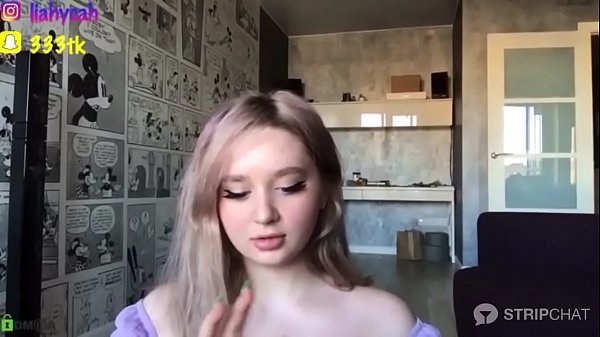 Play MP4 - Estonian camgirl  sticks a buttplug in & goes down on a dildo