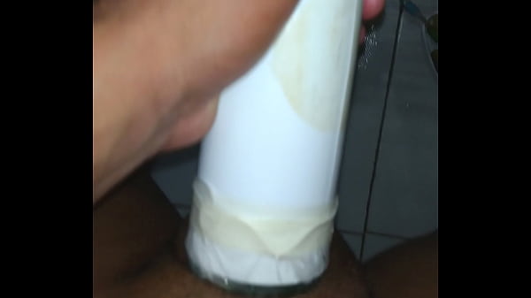 Play MP4 - Comendo cuzinho artificial