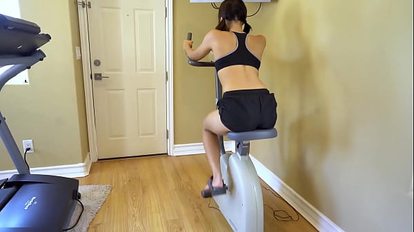 Nonton Channy Crossfire Workout thumbnail