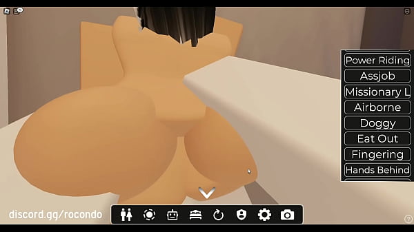 Me pidio follarla hasta en la ducha 