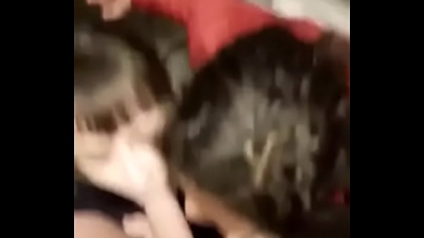 Play MP4 - Elevator threesome