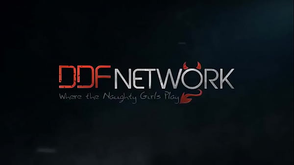 Endless Sultry Lust: Leggy Babe Shows You Her Sweet Spot!