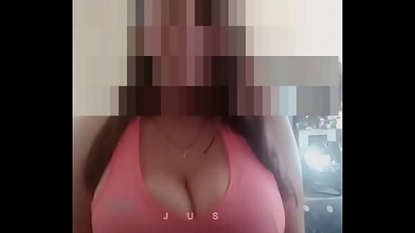 Moviendo las Tetotas