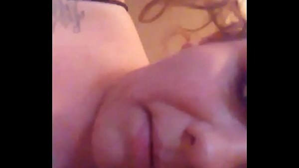 Kaylaann jones stretching her fat pussy on camera just for