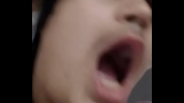 Nonton Garoto Para Chupar Rolao thumbnail