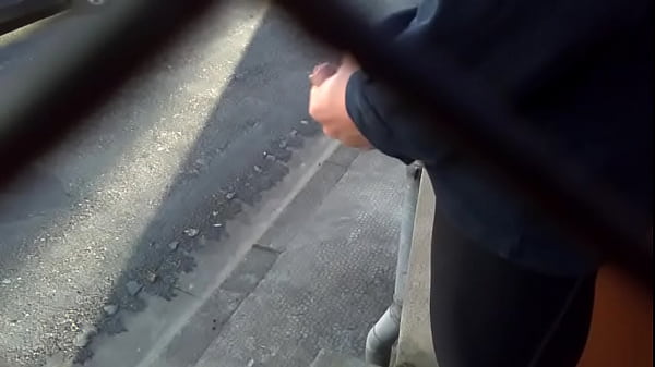 Play MP4 - cum outdoor