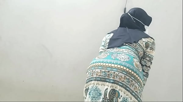 Play MP4 - Invite your sister-in-law when the house is quiet