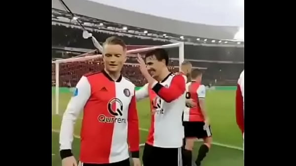 11 amsterdamse jongens gebruikt in Rotterdam