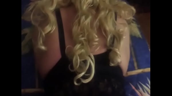 Play MP4 - slutty CD threesome doggy