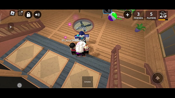 Eu e mas 3 amigo comendo o biel