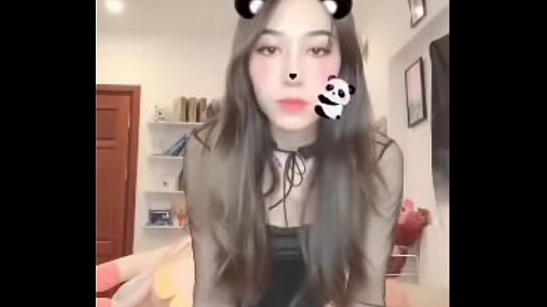 Chica bailando en show