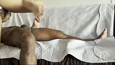 Tirei minha calsinha de lado e mandei ele fuder forte