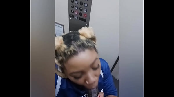 Don't get caught in the elevator !!! Princess Hayze 