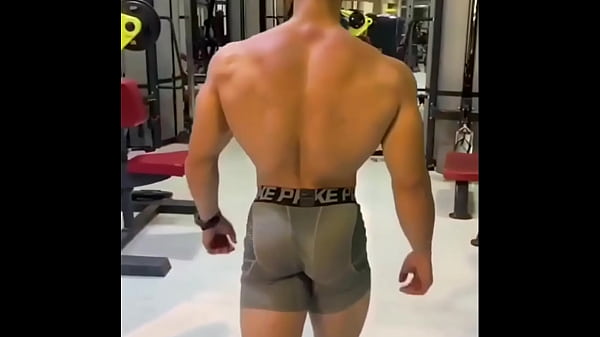 Str8 sweaty men workouts in compression lycra spandex gym wear 