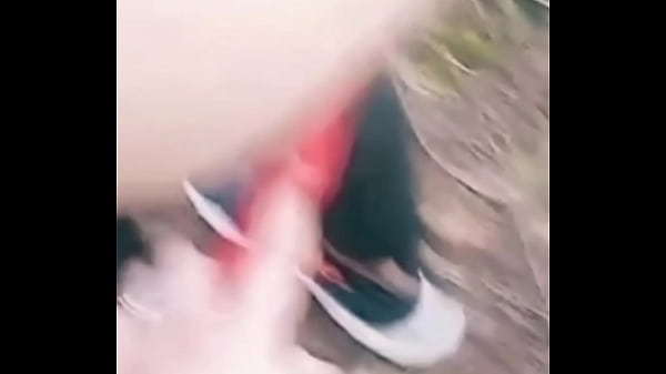 Follando en el bosque con extra&ntilde;o desconocido 