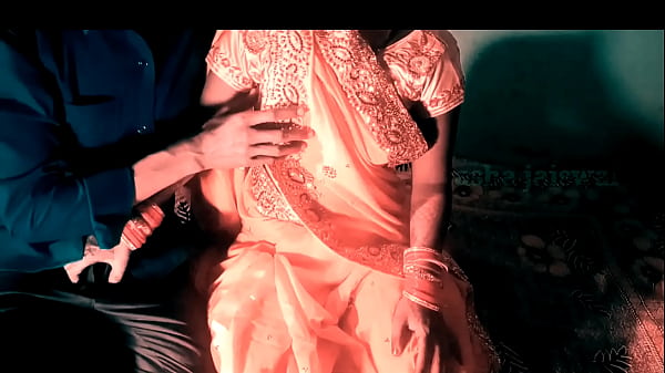 सिल्क न्यू पीली साड़ी में जमकर गाड़ को चोदा 