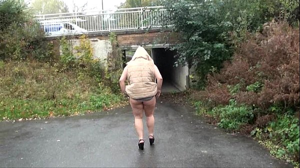 Chubby amateur babes public exhibitionism_and busty_flashers outdoor exposure