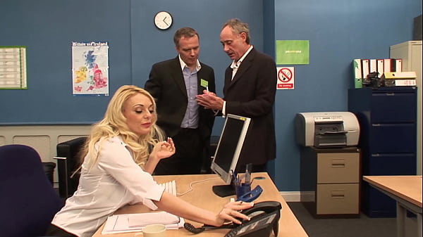 Nonton Secretaries Never Had A Chance With Ben Dover In The Office thumbnail