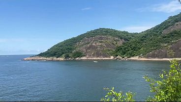 Nonton Duas Amigas Fazem Trilha E Se Exibem Peladinhas Na Floresta. thumbnail