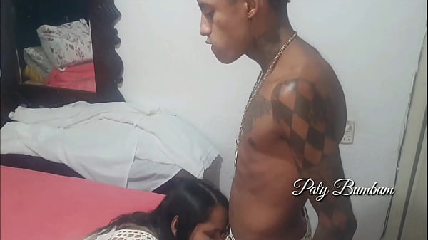 Casada que adora meninos mais jovens e tatuados 