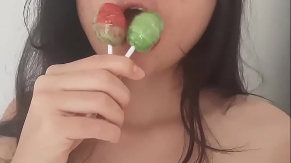 Nonton He Masturbates Until The Candy Melts thumbnail