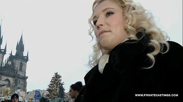 Play MP4 - Picking up the Czech