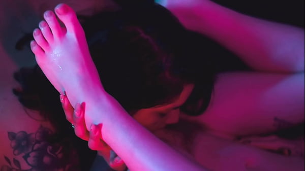 Nonton Lesbian Foot Lovers thumbnail