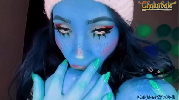 Blue_babe squirts uses ball gag shakes tits and ass